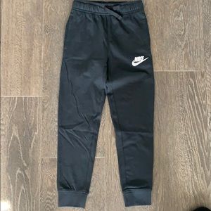New Nike sz.XS boys sweatpants/joggers